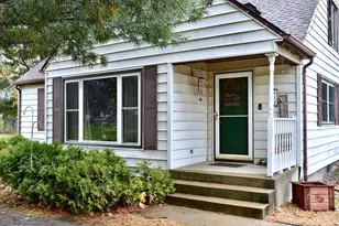 812 6th St W, Wabasha, MN 55981 - Photo 2