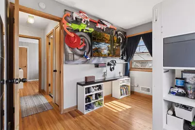 1726 Hyacinth Avenue E, Saint Paul, MN 55106 - Photo 14