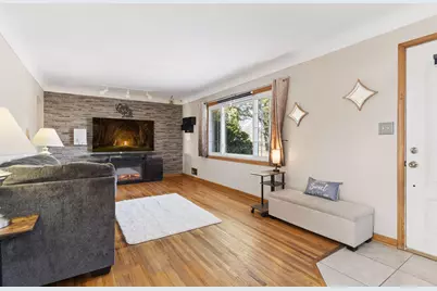 1726 Hyacinth Avenue E, Saint Paul, MN 55106 - Photo 4