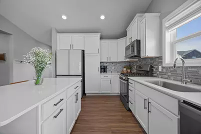 12889 Fraizer Street NE, Blaine, MN 55449 - Photo 10