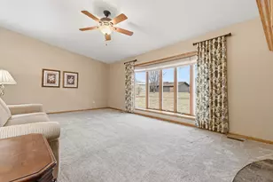 610 Deschepper St, Marshall, MN 56258 - Photo 26