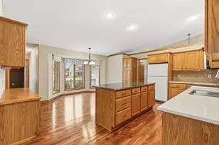 610 Deschepper St, Marshall, MN 56258 - Photo 14