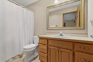 610 Deschepper St, Marshall, MN 56258 - Photo 34
