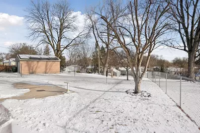 5832 Rhode Island Avenue N, Crystal, MN 55428 - Photo 26