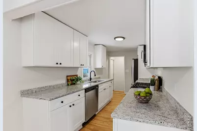 104 W Warburton Street, South Saint Paul, MN 55075 - Photo 4