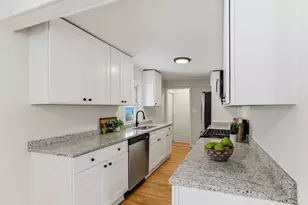 104 W Warburton St, South Saint Paul, MN 55075 - Photo 4