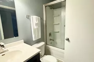 66 9th St E, Saint Paul, MN 55101 - Photo 18