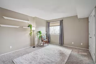 66 9th St E, Saint Paul, MN 55101 - Photo 14