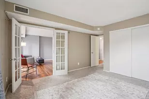 66 9th St E, Saint Paul, MN 55101 - Photo 16