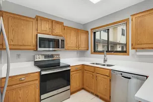 5420 Orleans Ln N, Plymouth, MN 55442 - Photo 10