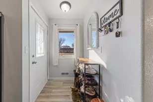 235 S Cedar St, Belle Plaine, MN 56011 - Photo 4