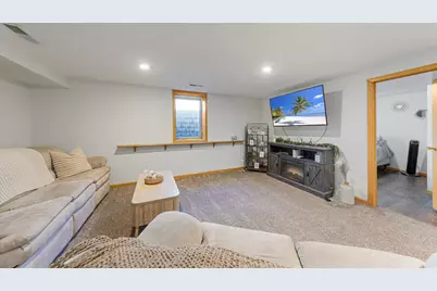 235 S Cedar Street, Belle Plaine, MN 56011 - Photo 16