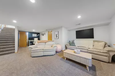 235 S Cedar Street, Belle Plaine, MN 56011 - Photo 14