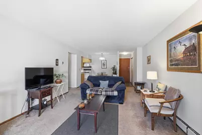 2700 Oxford Street N #102, Roseville, MN 55113 - Photo 4