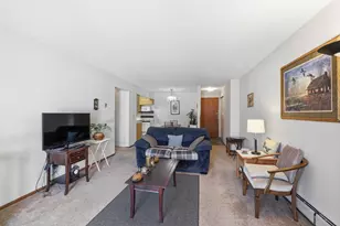 2700 Oxford St N, Roseville, MN 55113 - Photo 4