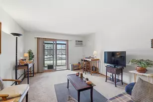 2700 Oxford St N, Roseville, MN 55113 - Photo 2
