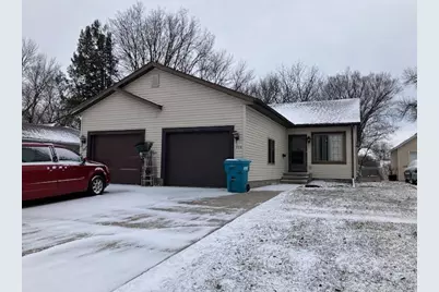 906 5th Street SW, Waseca, MN 56093 - Photo 1