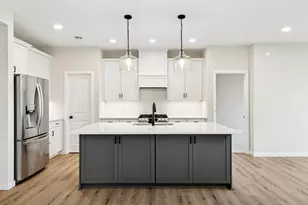 10933 37th St N, Lake Elmo, MN 55042 - Photo 20