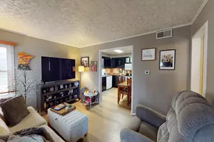 1425 Academy Ave, Albert Lea, MN 56007 - Photo 2