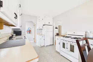 1628 Arlington Ave E, Saint Paul, MN 55106 - Photo 6