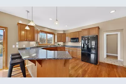 4823 Scenic Oak Drive SW, Rochester, MN 55902 - Photo 12