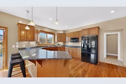 4823 Scenic Oak Drive SW, Rochester, MN 55902 - Photo 12