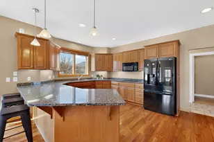 4823 Scenic Oak Dr SW, Rochester, MN 55902 - Photo 12