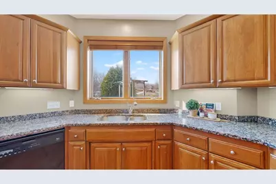 4823 Scenic Oak Drive SW, Rochester, MN 55902 - Photo 16
