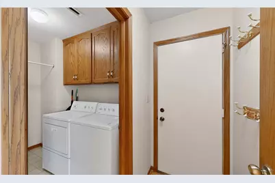 4236 Stoneham Lane NW, Rochester, MN 55901 - Photo 8