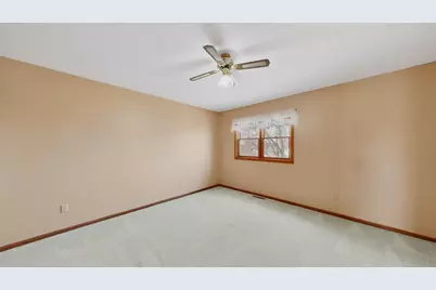 4236 Stoneham Lane NW, Rochester, MN 55901 - Photo 32