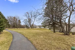 112302 Baxter Ct, Chaska, MN 55318 - Photo 34