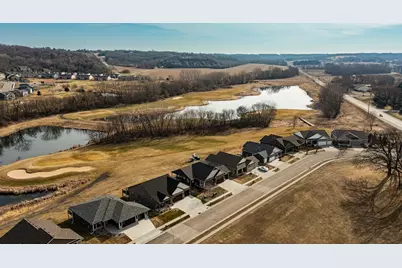 2027 Hadley Creek Drive NE, Rochester, MN 55906 - Photo 4