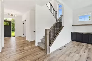 5324 Spring Ln, Minnetonka, MN 55345 - Photo 4