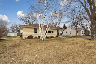 107 21st Avenue NW, Faribault, MN 55021 - Photo 4