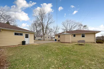 107 21st Avenue NW, Faribault, MN 55021 - Photo 8