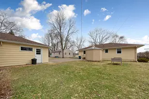 107 21st Ave NW, Faribault, MN 55021 - Photo 8