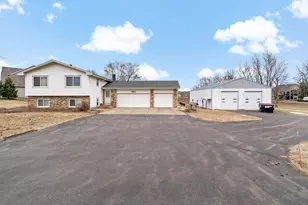 15335 Valley View Dr, Savage, MN 55378 - Photo 30