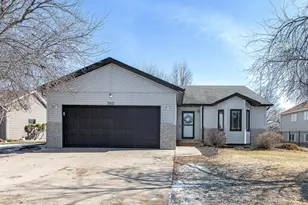 3912 7th St S, Moorhead, MN 56560 - Photo 38