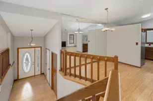 5545 Knoll Dr, Shoreview, MN 55126 - Photo 12