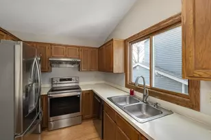 5545 Knoll Dr, Shoreview, MN 55126 - Photo 22