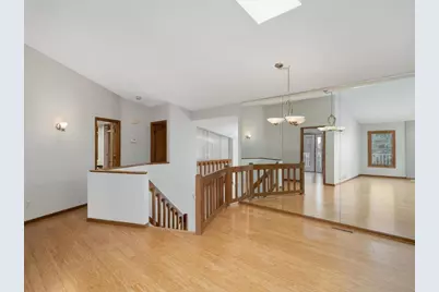 5545 Knoll Drive, Shoreview, MN 55126 - Photo 14