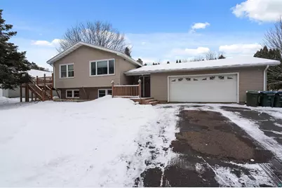 306 Blaine Avenue, Cloquet, MN 55720 - Photo 2