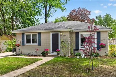 4506 Yates Avenue N, Crystal, MN 55422 - Photo 2
