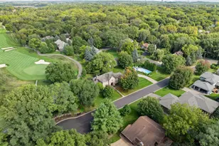 10500 Niblick Ln, Eden Prairie, MN 55347 - Photo 4