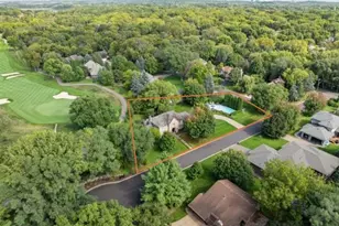10500 Niblick Ln, Eden Prairie, MN 55347 - Photo 2
