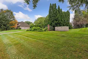 10500 Niblick Ln, Eden Prairie, MN 55347 - Photo 100