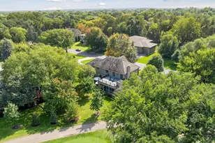 10500 Niblick Ln, Eden Prairie, MN 55347 - Photo 98