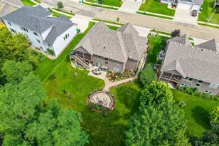 2990 Stone Park Dr NE, Rochester, MN 55906 - Photo 4