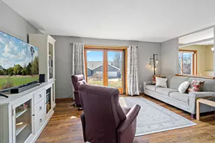 111506 Bender Ct, Chaska, MN 55318 - Photo 8