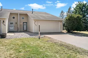 111506 Bender Ct, Chaska, MN 55318 - Photo 2